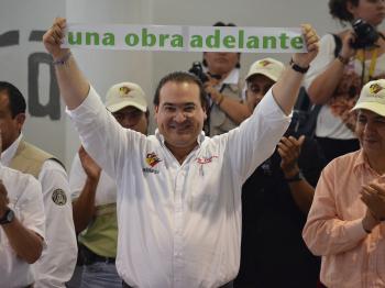 Reconoce Javier Duarte el Talento Cobaev