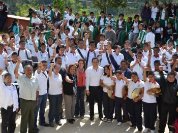 Cumple JDO con alumnos de Zongolica