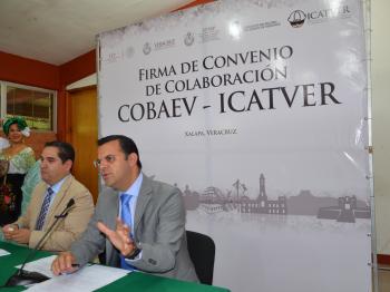 Firman Convenio de colaboración COBAEV-ICATVER