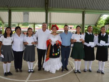 EL PLANTEL 13 PLAYA VICENTE RECIBE A AUTORIDADES DEL COBAEV