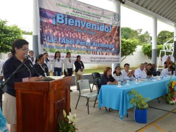 EL DIRECTOR GENERAL DEL COBAEV VISITA EL PLANTEL 08 COSOLEACAQUE
