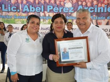 EL DIRECTOR GENERAL DEL COBAEV VISITA EL PLANTEL 08 COSOLEACAQUE