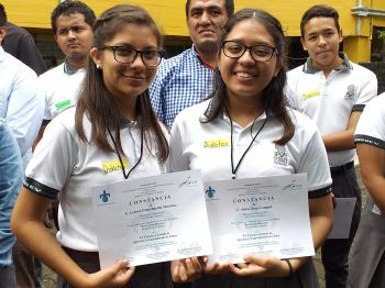 Alumnos del COBAEV, ganadores absolutos del Concurso Estatal de Física 