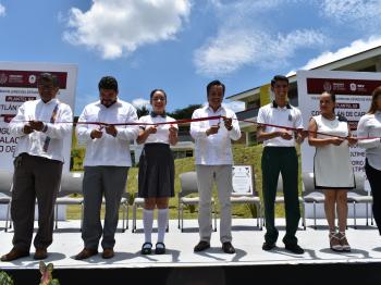 GOBERNADOR DE VERACRUZ INAUGURA INSTALACIONES DEL PLANTEL 52