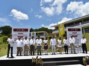 EL GOBERNADOR CUITLÁHUAC GARCÍA ENTREGA RECONOCIMIENTO A HÉCTOR JAIR