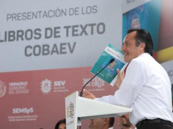 COBAEV PRESENTA SUS PRIMEROS 7 LIBROS DE TEXTO