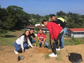 ALUMNOS DEL PLANTEL 52 SIEMBRAN VIDA