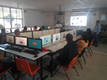 INICIA PROGRAMA DE ALFABETIZACIÓN DIGITAL PARA PADRES DE FAMILIA