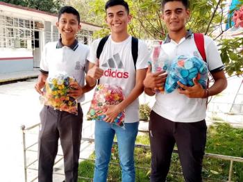 PLANTEL 60 TRES VALLES SE UNE A LA CAMPAÑA “DESTAPANDO UNA ESPERANZA”
