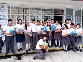 PLANTEL 60 TRES VALLES SE UNE A LA CAMPAÑA “DESTAPANDO UNA ESPERANZA”