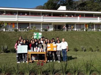 ALUMNOS DEL PLANTEL 52 COSAUTLÁN APRENDEN A ELABORAR GEL ANTIBACTERIAL