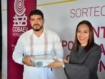 CON RECURSOS EMANADOS DEL SORTEO COBAEV SE ENTREGA EQUIPO A 71 PLANTELES