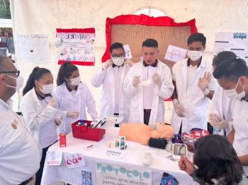 COBAEV 58 DE PEROTE REALIZA EXPO FERIA