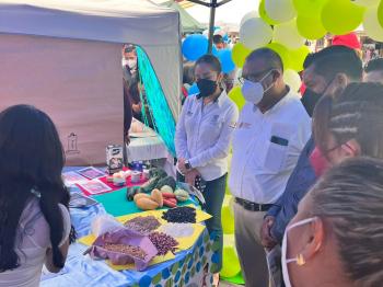 COBAEV 58 DE PEROTE REALIZA EXPO FERIA