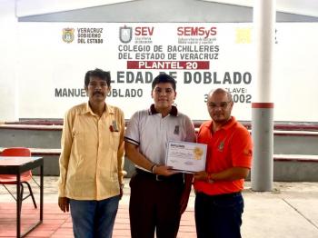 ALUMNOS DE COBAEV REPRESENTARÁN A VERACRUZ EN COMPETENCIA NACIONAL