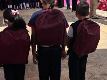 COBAEV PARTICIPA EN LA DISTRIBUCIÓN DE PAQUETES DE ÚTILES ESCOLARES