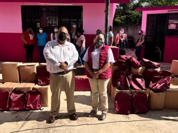 COBAEV PARTICIPA EN LA DISTRIBUCIÓN DE PAQUETES DE ÚTILES ESCOLARES