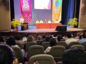 PRESENTAN EN BOCA DEL RÍO EL LIBRO “LA EDUCACIÓN MEDIA SUPERIOR ANTE LA NUEVA ESCUELA MEXICANA”