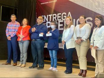 GANADORES DEL DECIMOCTAVO SORTEO COBAEV RECIBEN PREMIOS