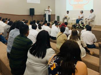 COBAEV PRESENTA LIBRO SOBRE EDUCACIÓN MEDIA SUPERIOR ANTE LA NUEVA ESCUELA MEXICANA, EN PAPANTLA