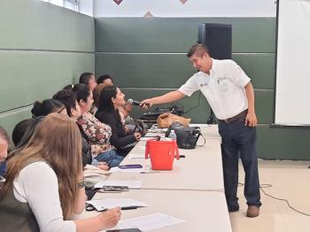 COBAEV IMPARTE TALLER SOBRE LENGUA MATERNA INDÍGENA