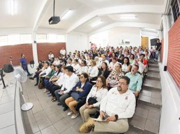 ESPECIALISTA EN ENSEÑANZA-APRENDIZAJE IMPARTE CONFERENCIA A DOCENTES