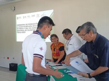 MEDALLA DE ORO PARA COBAEV EN OLIMPIADA ESTATAL DE FÍSICA