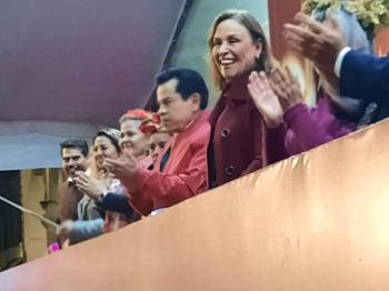 COBAEV, PRESENTE EN EL DESFILE NAVIDEÑO LUZ Y UNIÓN 