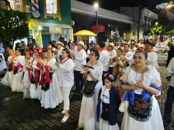 COBAEV, PRESENTE EN EL DESFILE NAVIDEÑO LUZ Y UNIÓN 