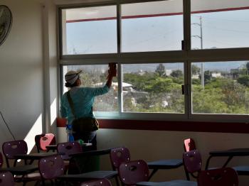 REALIZAN JORNADA DE LIMPIEZA EN EL PLANTEL 66 XALAPA II