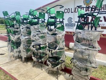 PLANTEL 63 DE ALVARADO RECIBE NUEVO MOBILIARIO ESCOLAR