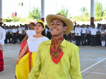 AUTORIDADES DEL COBAEV VISITAN EL PLANTEL 08 DE COSOLEACAQUE