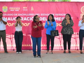 AUTORIDADES DEL COBAEV VISITAN EL PLANTEL 08 DE COSOLEACAQUE