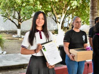 VISITA DIRECTORA GENERAL DEL COBAEV EL PLANTEL 48 JALCOMULCO