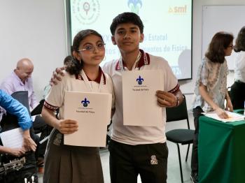 DESTACAN ALUMNOS EN CONCURSO DE APARATOS Y EXPERIMENTOS DE FÍSICA