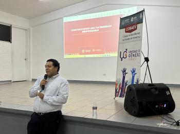COBAEV REALIZA PLÁTICA SOBRE MASCULINIDADES Y PATERNIDAD RESPONSABLE
