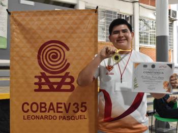 ¡ORO, PLATA Y BRONCE PARA COBAEV EN OLIMPIADA DE BIOLOGÍA! 