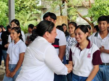 INAUGURAN NUEVA TIENDA ESCOLAR EN EL PLANTEL 31 SAYULA DE ALEMÁN